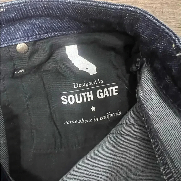 AG Adriano Goldschmied The Stevie Short Slim Shorts - Size 27 - Picture 6 of 6